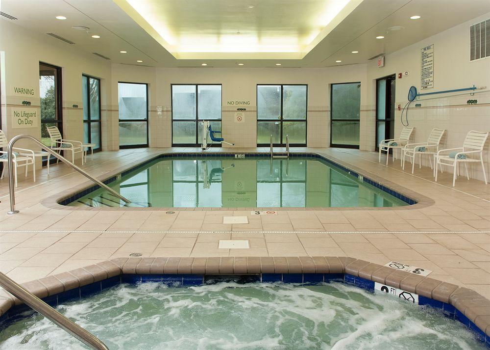 Отель Courtyard By Marriott Charlotte Гастония Экстерьер фото
