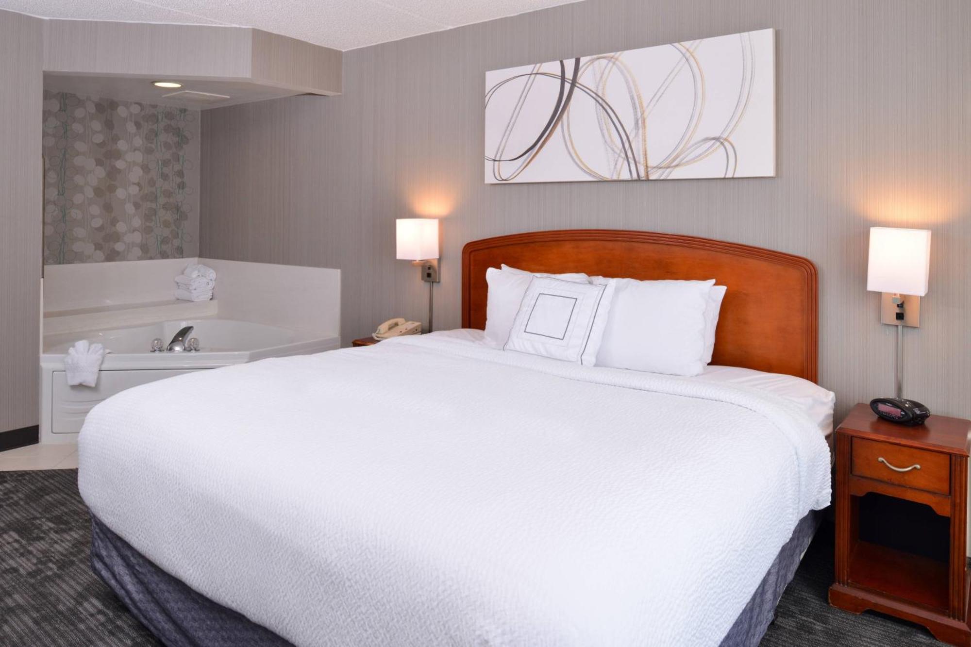 Отель Courtyard By Marriott Charlotte Гастония Экстерьер фото