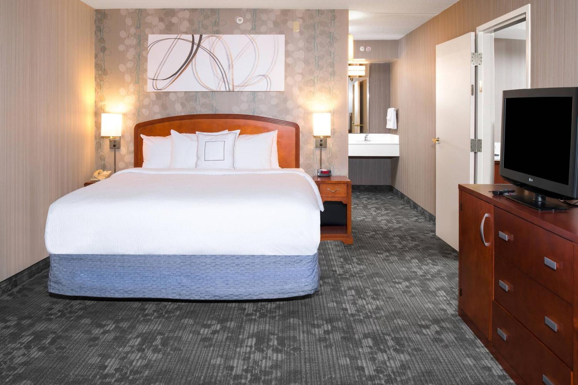 Отель Courtyard By Marriott Charlotte Гастония Экстерьер фото